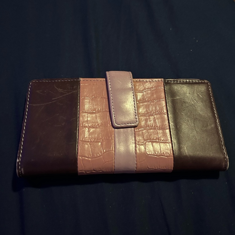 Color block wallet